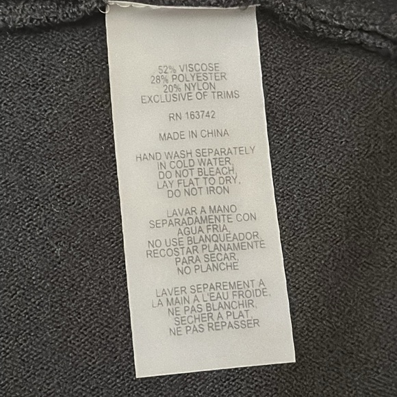 🌺🌺NWT LIV PEARL BLACK SWEATER SIZE L - Picture 8 of 10